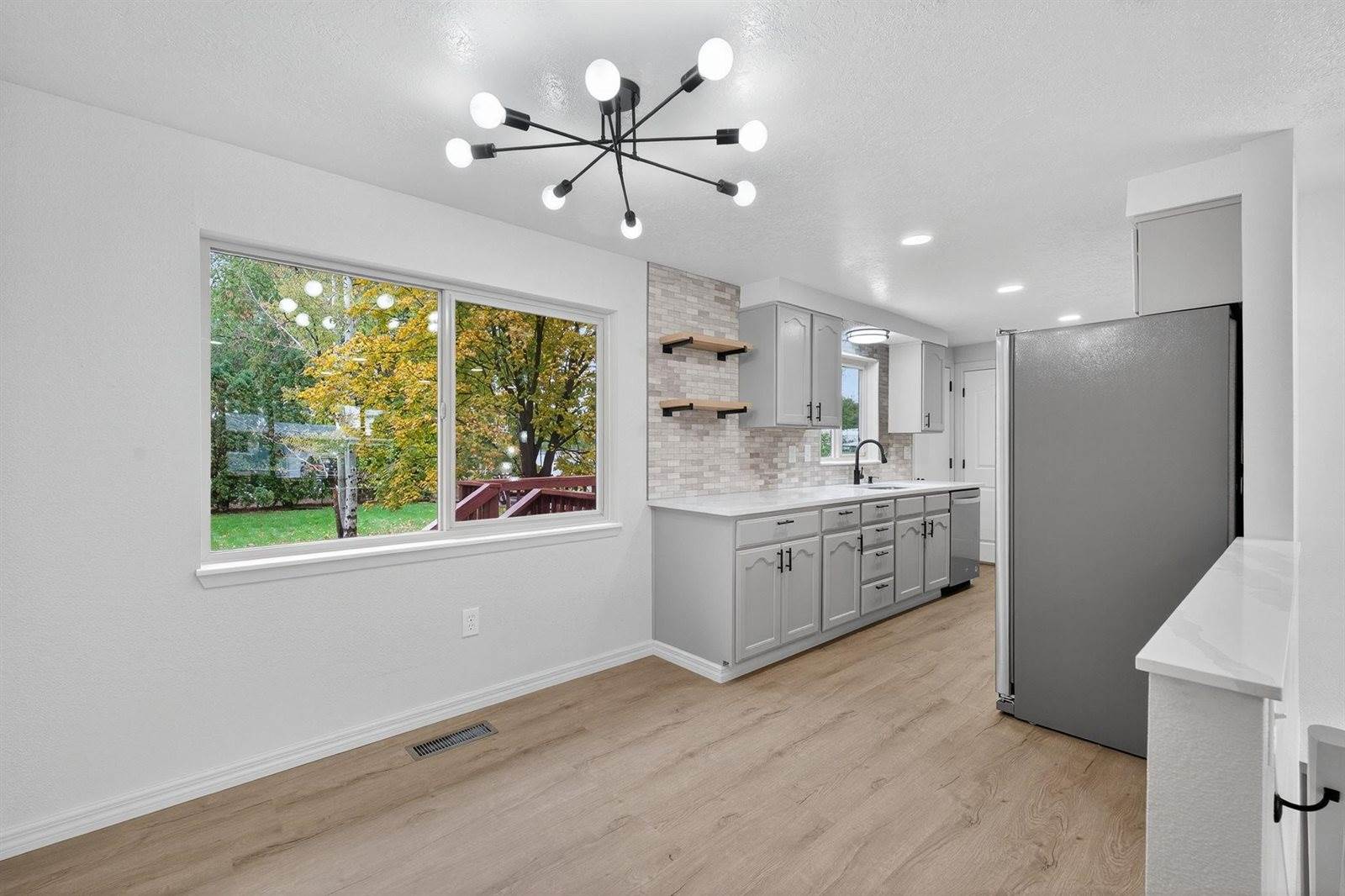 325 Washington Street, American Falls, ID 83211