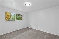 325 Washington Street, American Falls, ID 83211