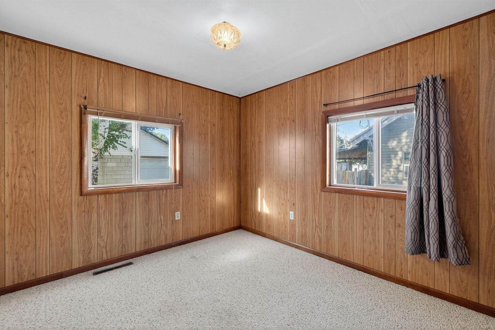 164 Tyler Street, American Falls, ID 83211