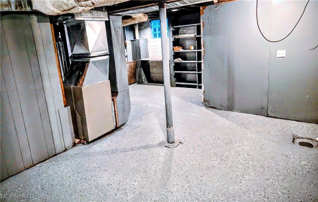 598 Cassius Avenue, Youngstown, OH 44505