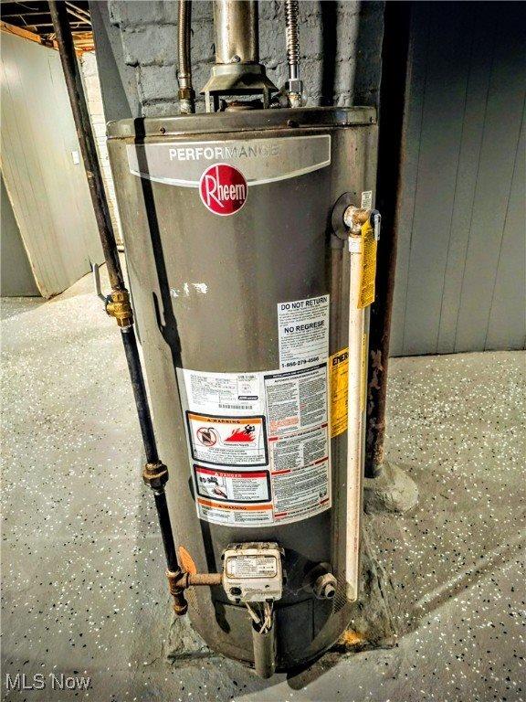 598 Cassius Avenue, Youngstown, OH 44505