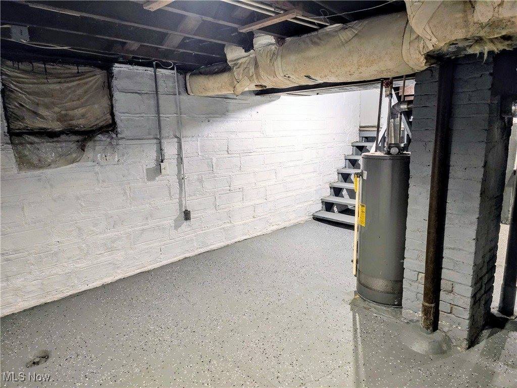 598 Cassius Avenue, Youngstown, OH 44505