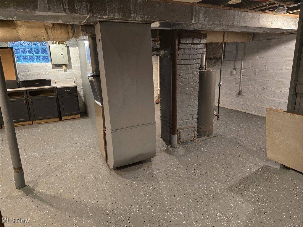 598 Cassius Avenue, Youngstown, OH 44505