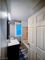 598 Cassius Avenue, Youngstown, OH 44505