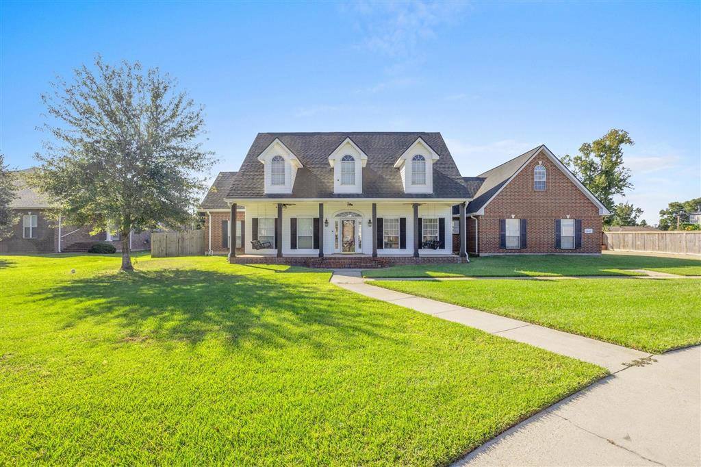 1647 Hollow Cove Ln Lane, Lake Charles, LA 70611