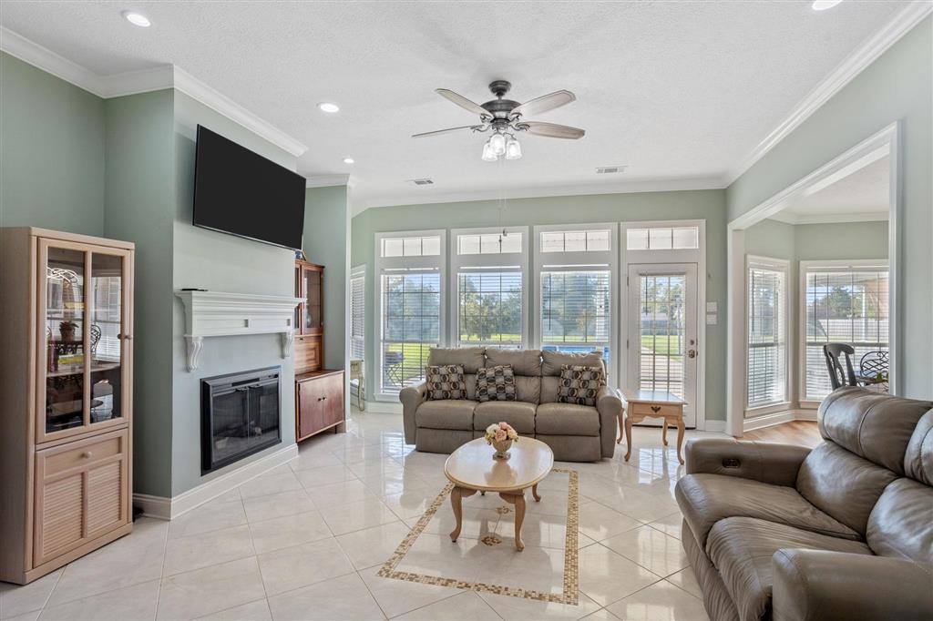 1647 Hollow Cove Ln Lane, Lake Charles, LA 70611