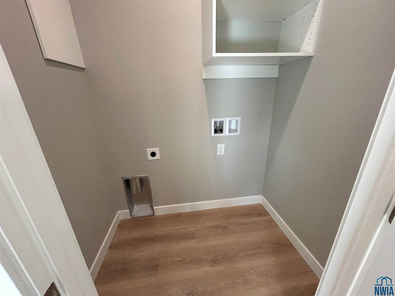 2412 Hinrich Ct, Sioux City, IA 51103