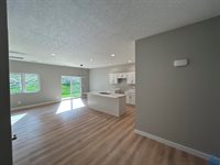 2412 Hinrich Ct, Sioux City, IA 51103