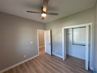 2412 Hinrich Ct, Sioux City, IA 51103