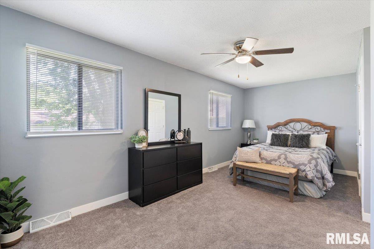 3518 West Garfield Street, Davenport, IA 52804