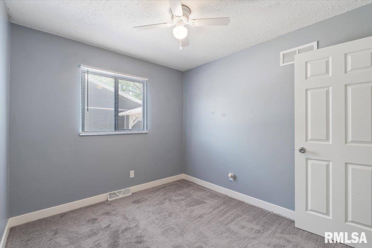 3518 West Garfield Street, Davenport, IA 52804