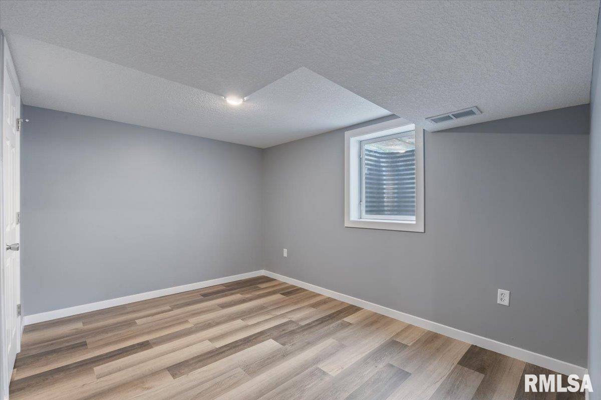 3518 West Garfield Street, Davenport, IA 52804