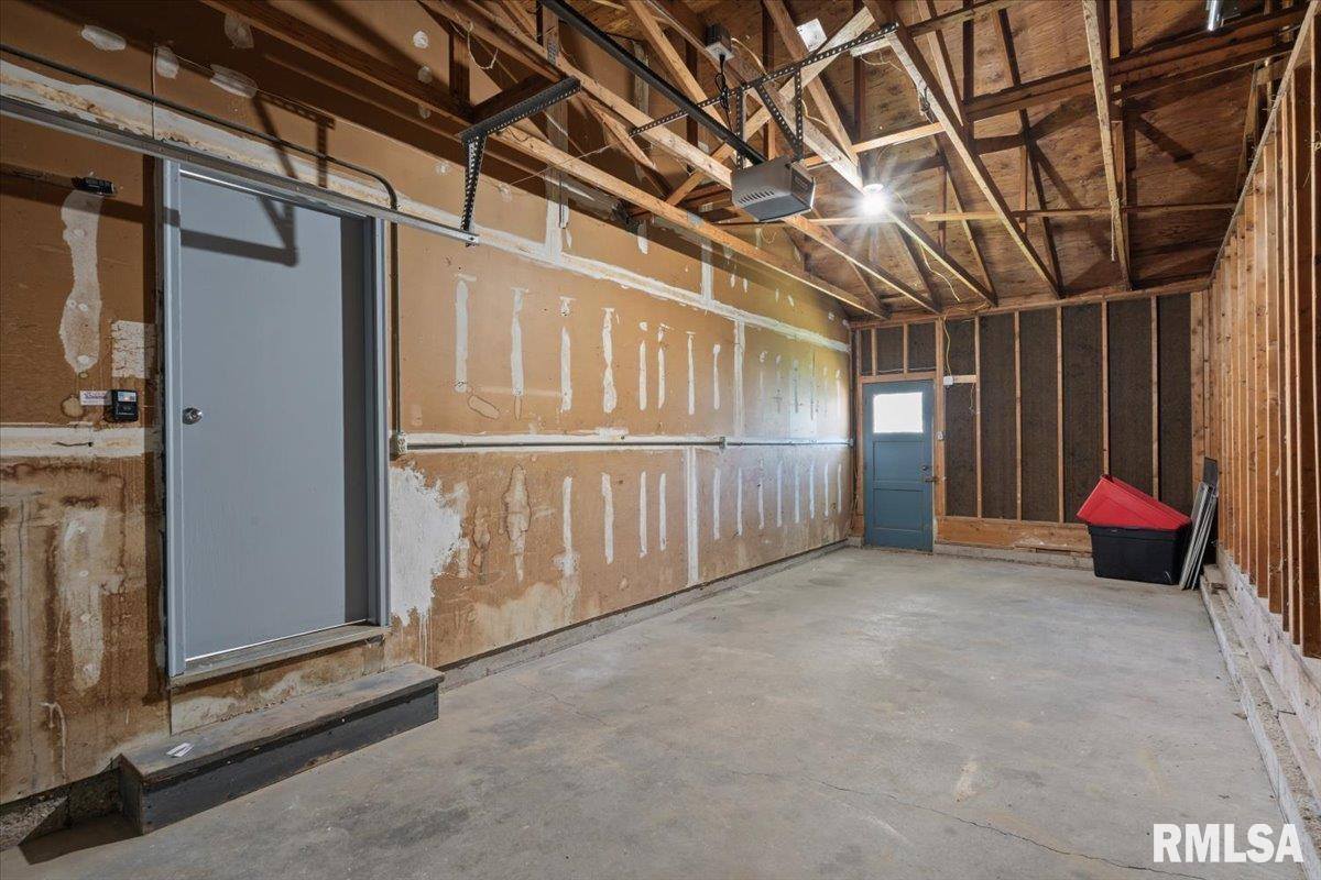 3518 West Garfield Street, Davenport, IA 52804