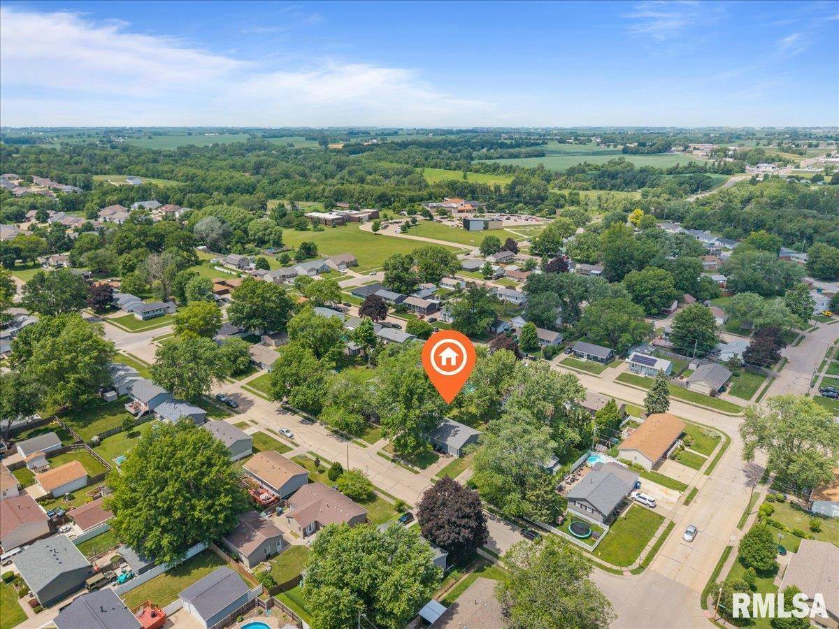 3518 West Garfield Street, Davenport, IA 52804