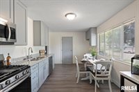 3518 West Garfield Street, Davenport, IA 52804