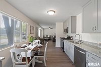 3518 West Garfield Street, Davenport, IA 52804