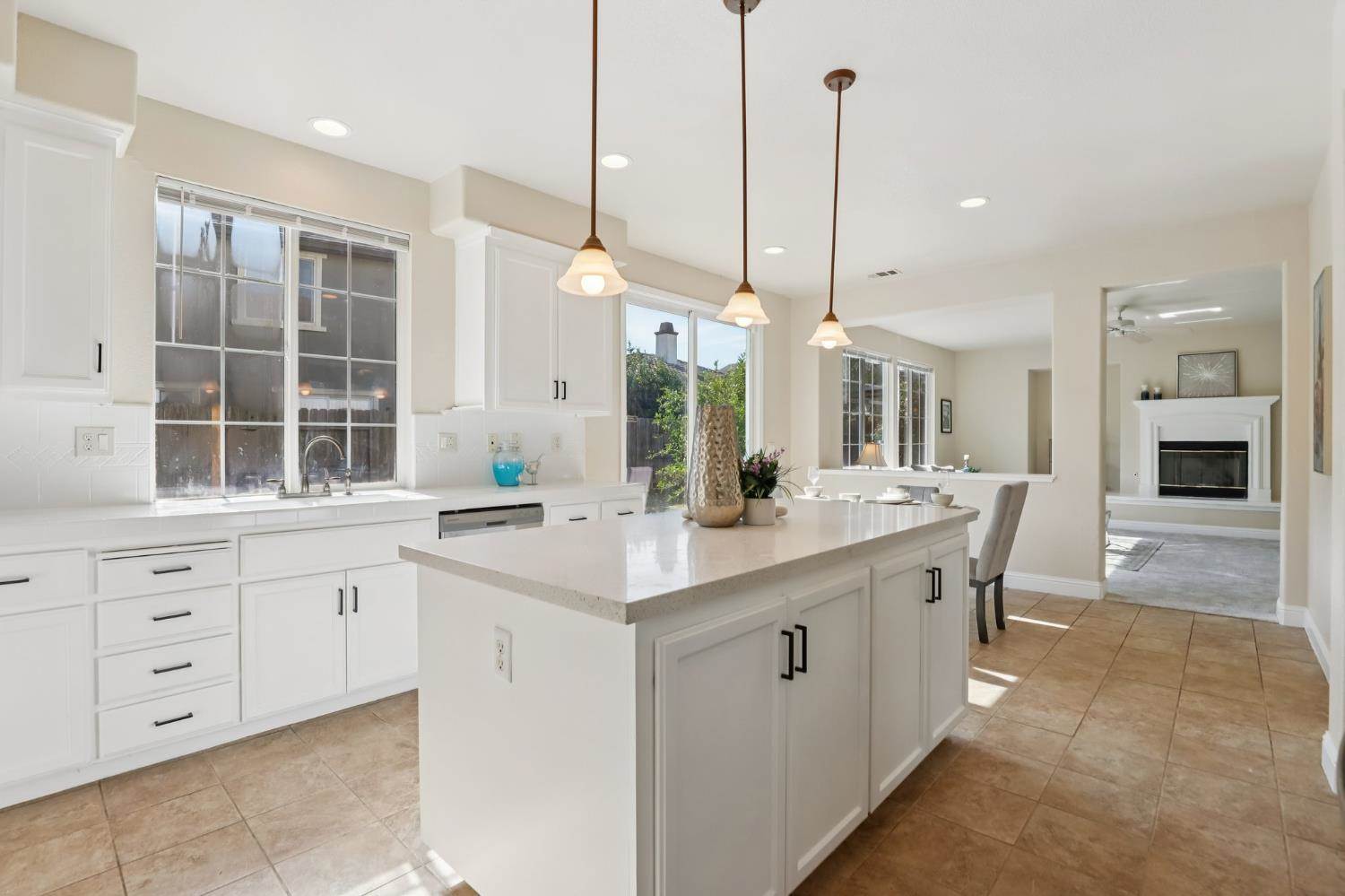 1412 Cliff Swallow Drive, Patterson, CA 95363