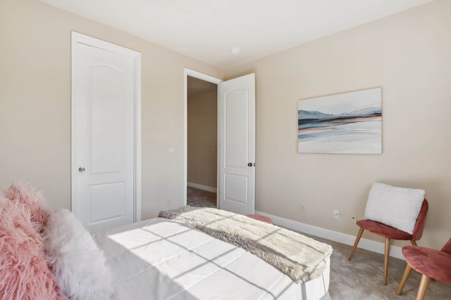 1412 Cliff Swallow Drive, Patterson, CA 95363