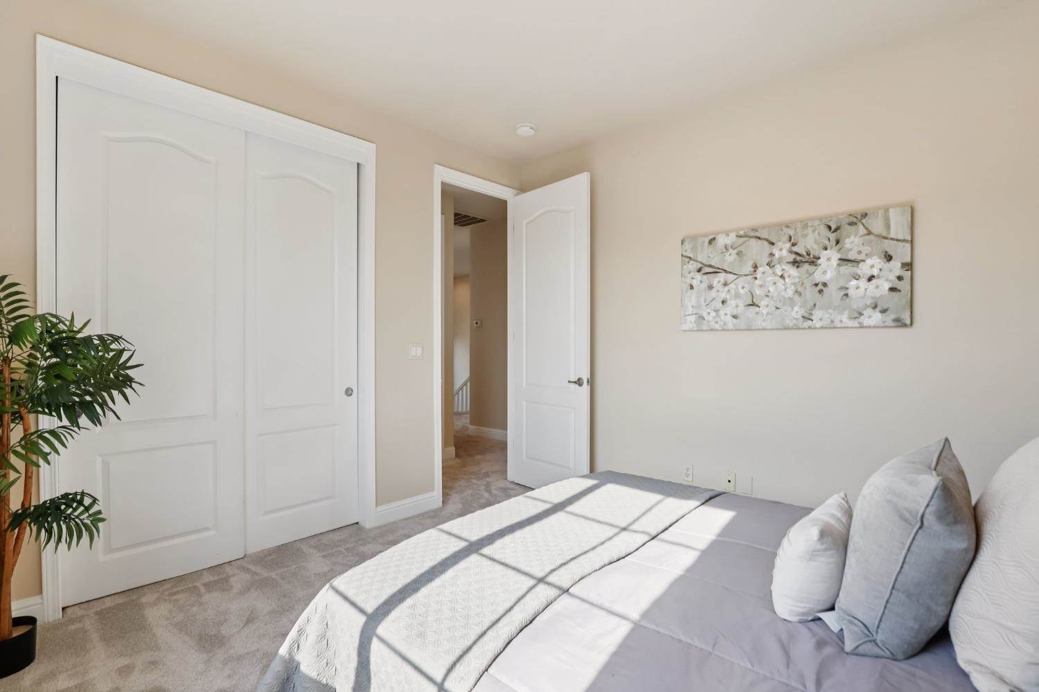 1412 Cliff Swallow Drive, Patterson, CA 95363