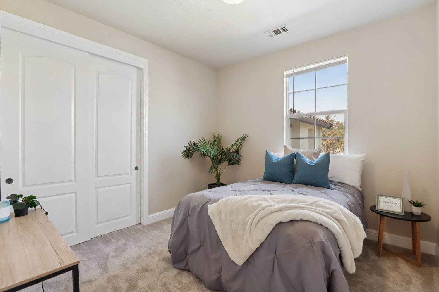 1412 Cliff Swallow Drive, Patterson, CA 95363