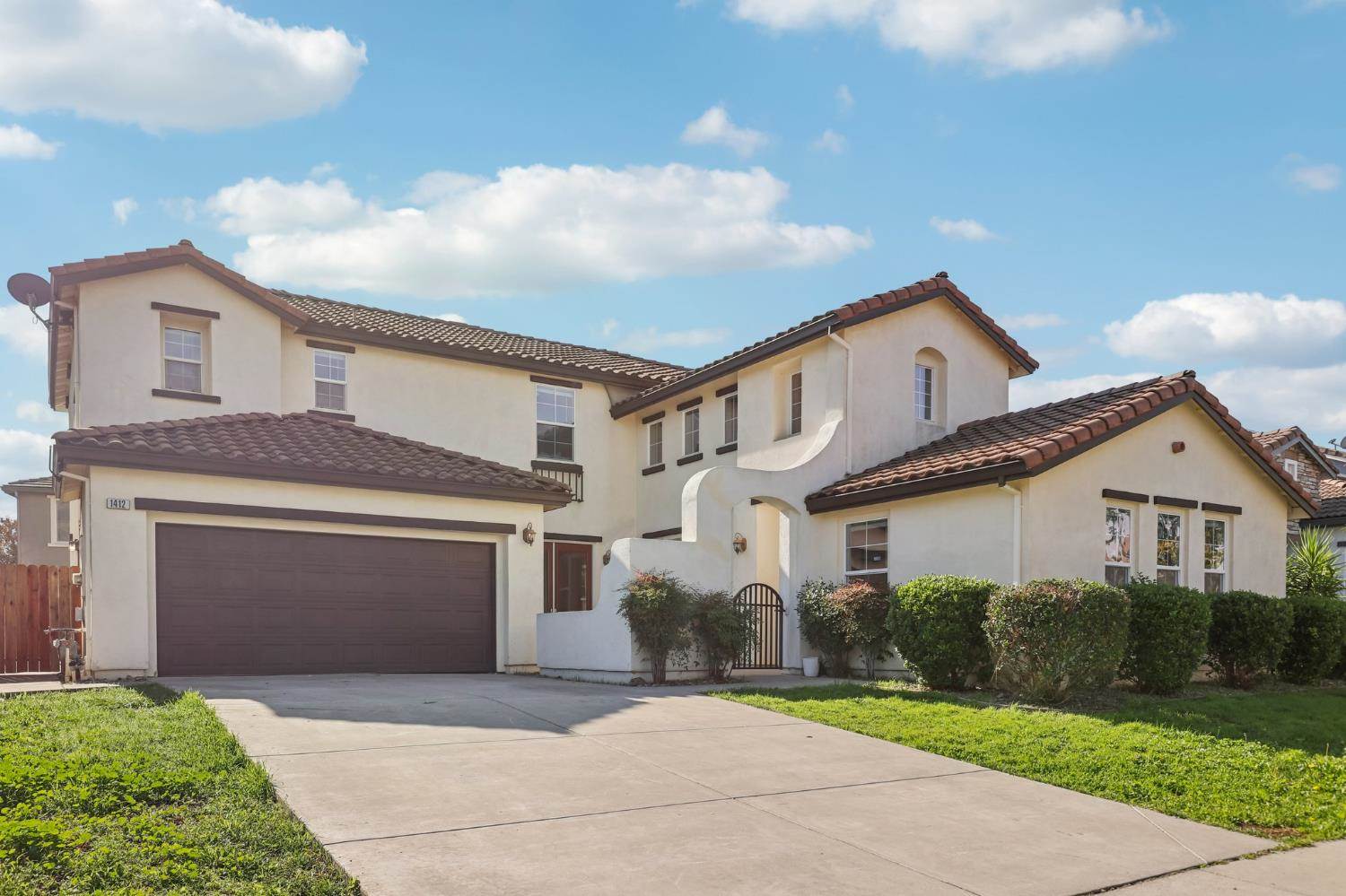 1412 Cliff Swallow Drive, Patterson, CA 95363