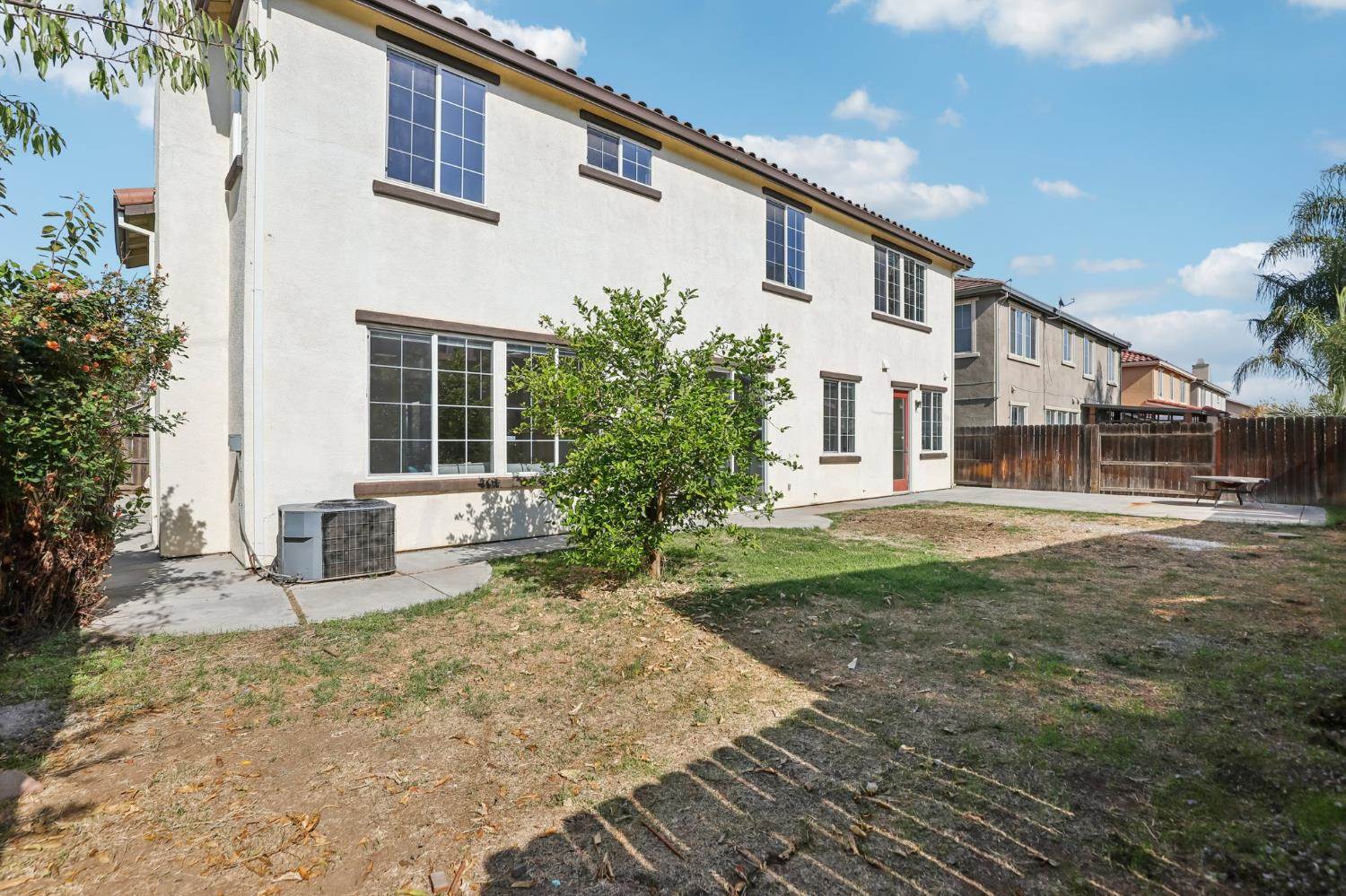 1412 Cliff Swallow Drive, Patterson, CA 95363