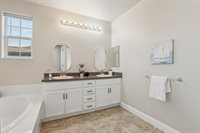 1412 Cliff Swallow Drive, Patterson, CA 95363