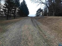 18546 140th St, Akron, IA 51001