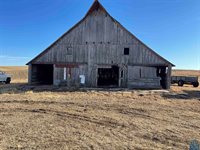 18546 140th St, Akron, IA 51001