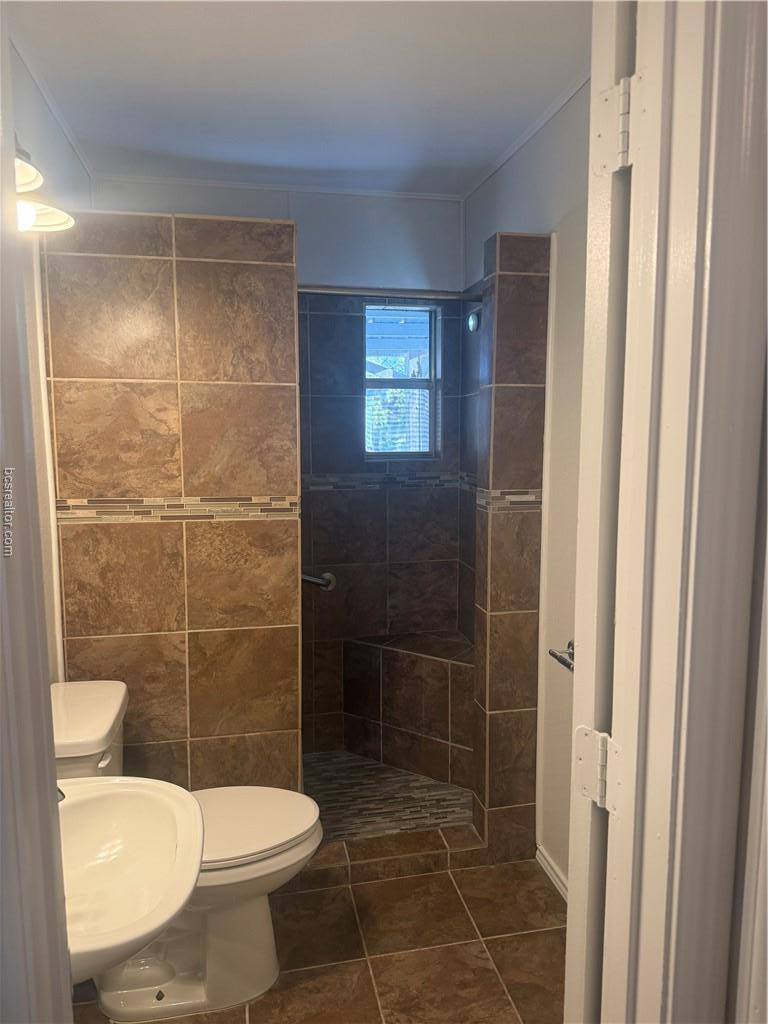 709 Churchill Drive, Bryan, TX 77801