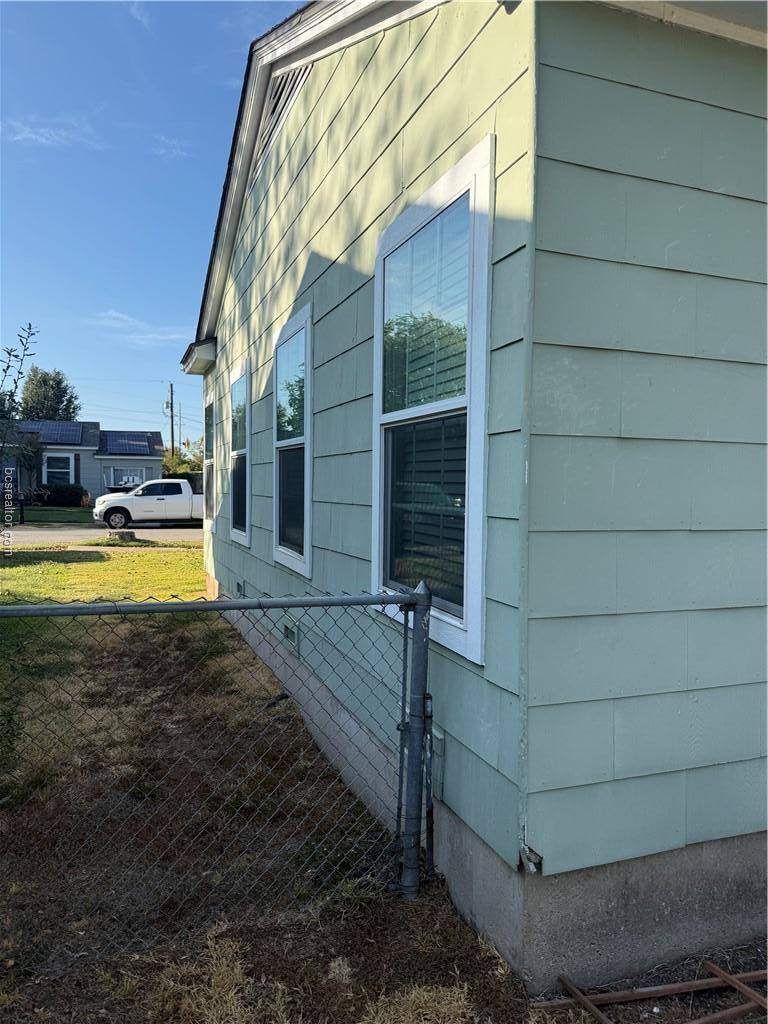 709 Churchill Drive, Bryan, TX 77801