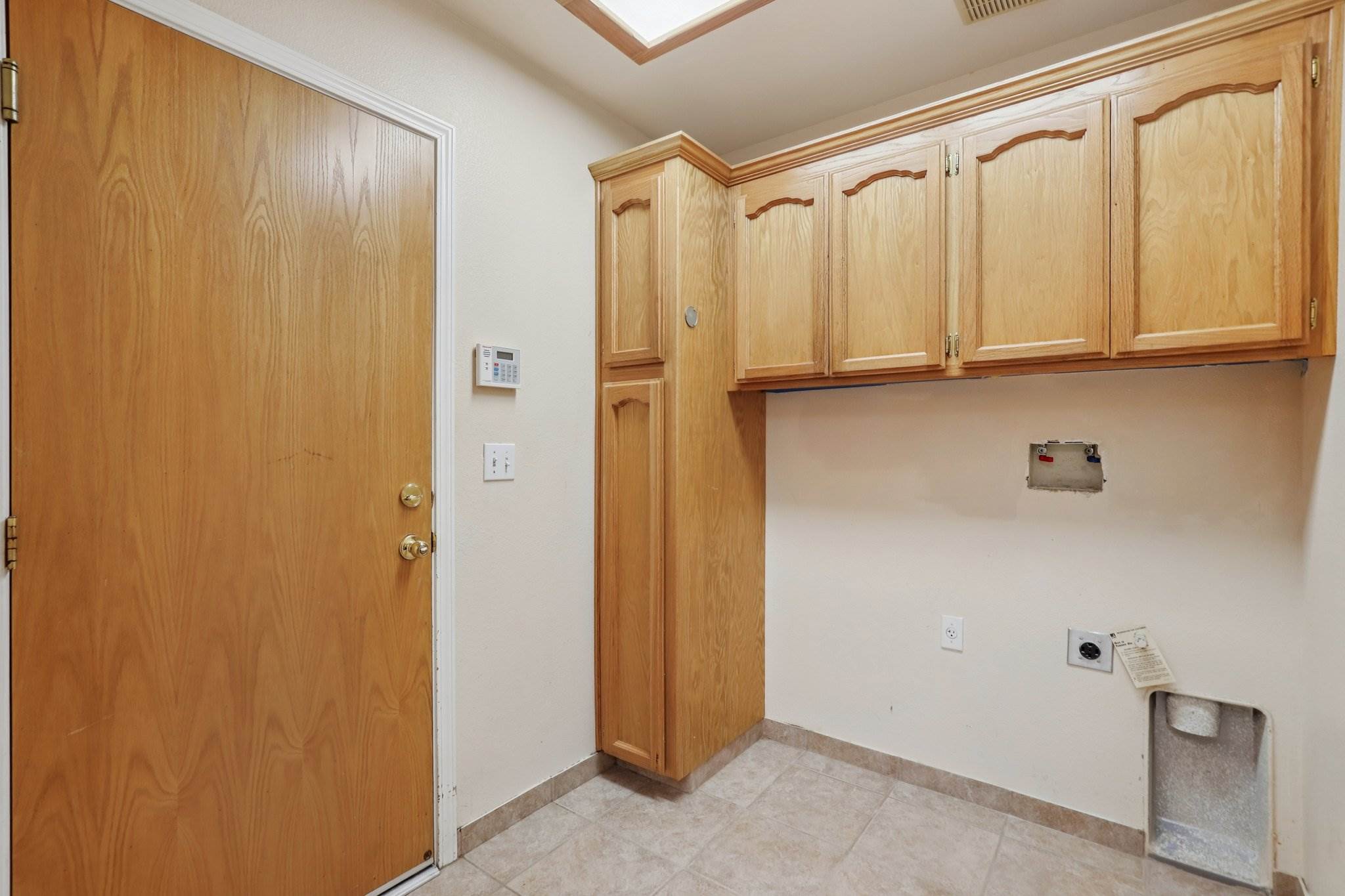 526 Grenache Ave., Madera, CA 93637