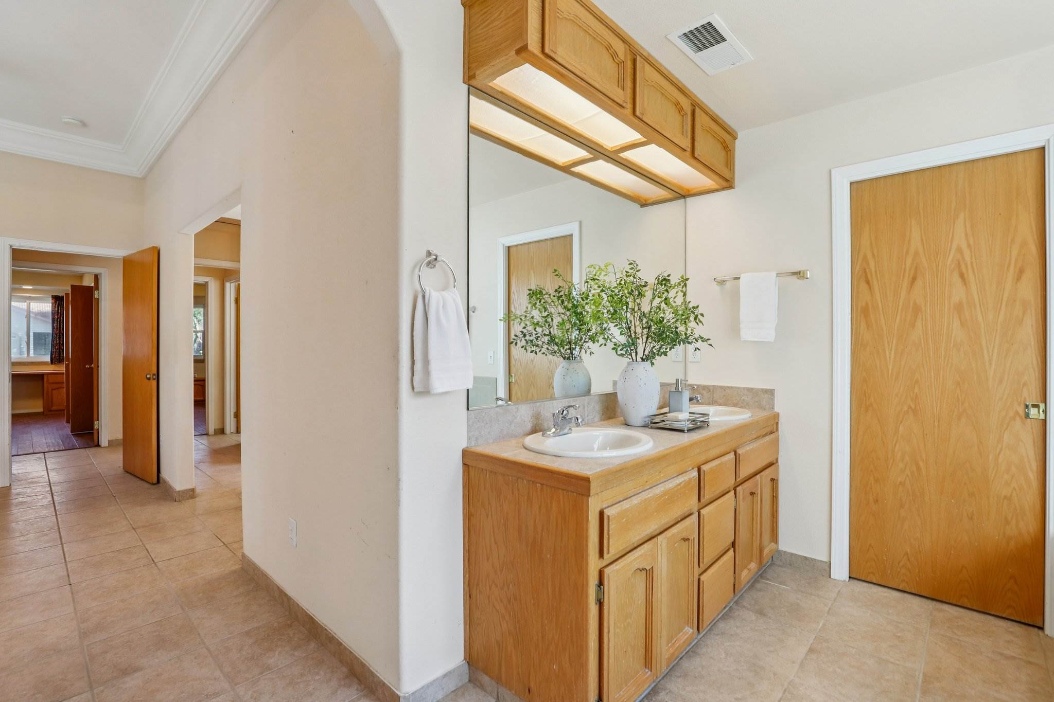 526 Grenache Ave., Madera, CA 93637