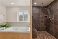 526 Grenache Ave., Madera, CA 93637