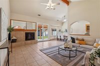 526 Grenache Ave., Madera, CA 93637