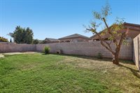 526 Grenache Ave., Madera, CA 93637