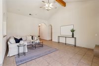 526 Grenache Ave., Madera, CA 93637