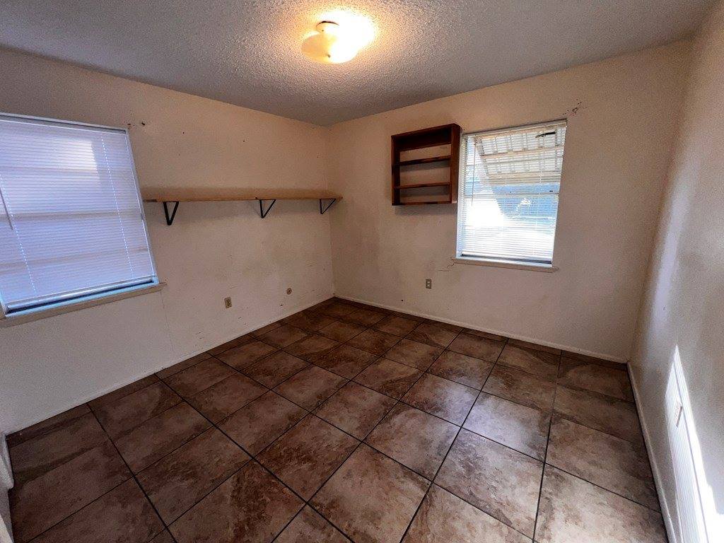 165 Greenforest, Nash, TX 75569