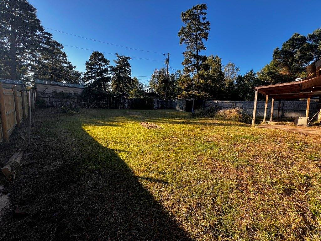 165 Greenforest, Nash, TX 75569