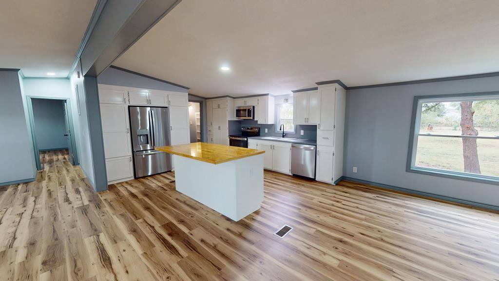 205 Lynch, New Boston, TX 75570