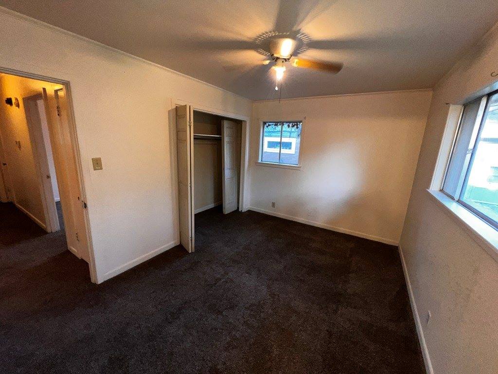 504 Redwater Rd, Wake Village, TX 75501