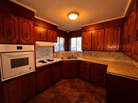 504 Redwater Rd, Wake Village, TX 75501