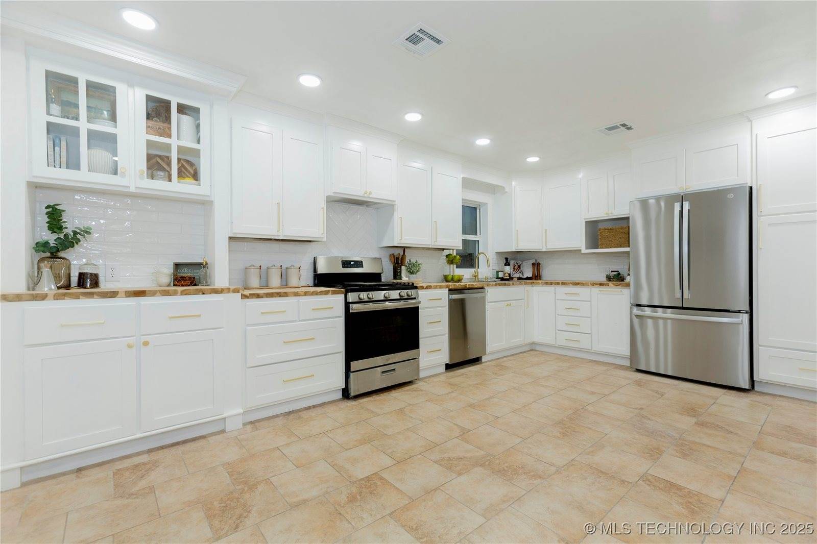 802 East Delaware Avenue, McAlester, OK 74501