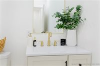 802 East Delaware Avenue, McAlester, OK 74501