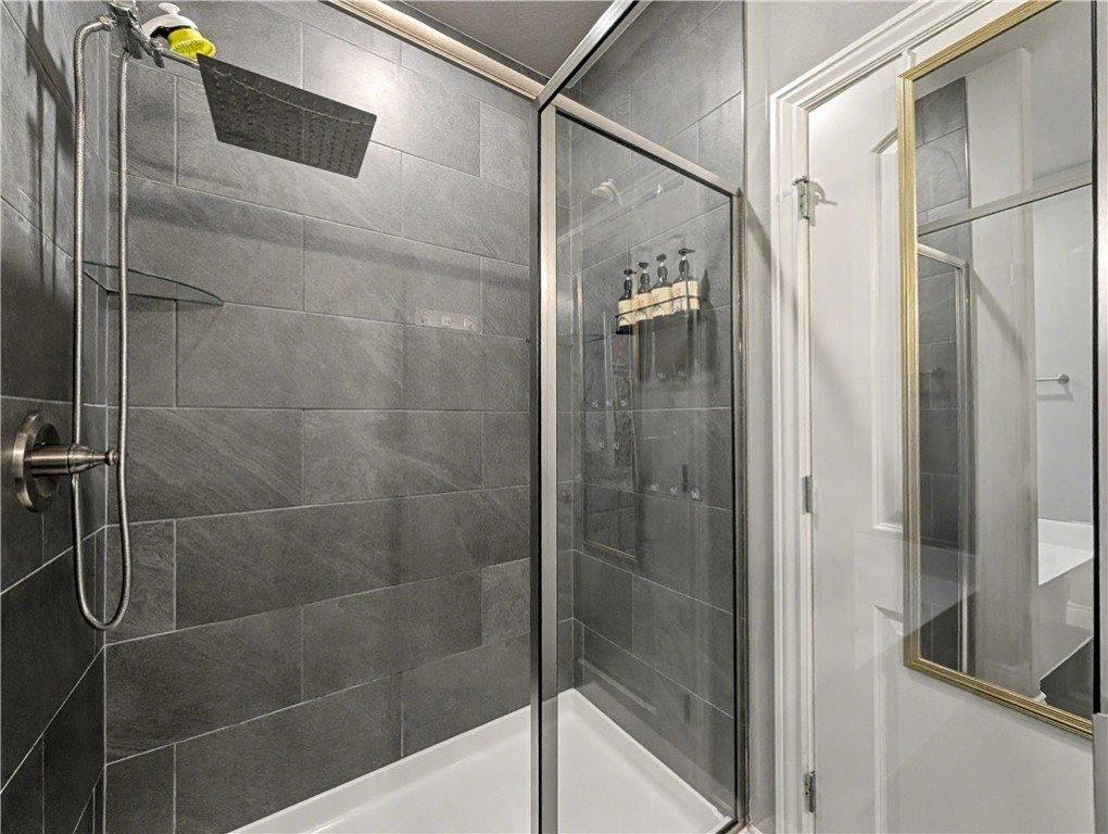 921 West Ashmore Landing Loop, Centerton, AR 72719