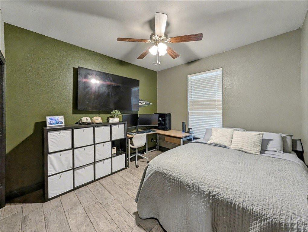 921 West Ashmore Landing Loop, Centerton, AR 72719