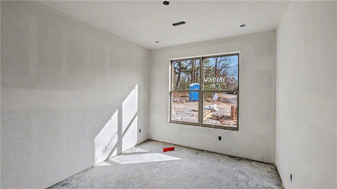 2 Yarrow Circle, Bella Vista, AR 72715