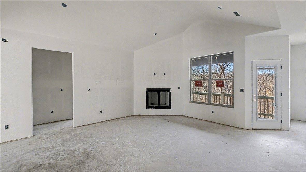 2 Yarrow Circle, Bella Vista, AR 72715