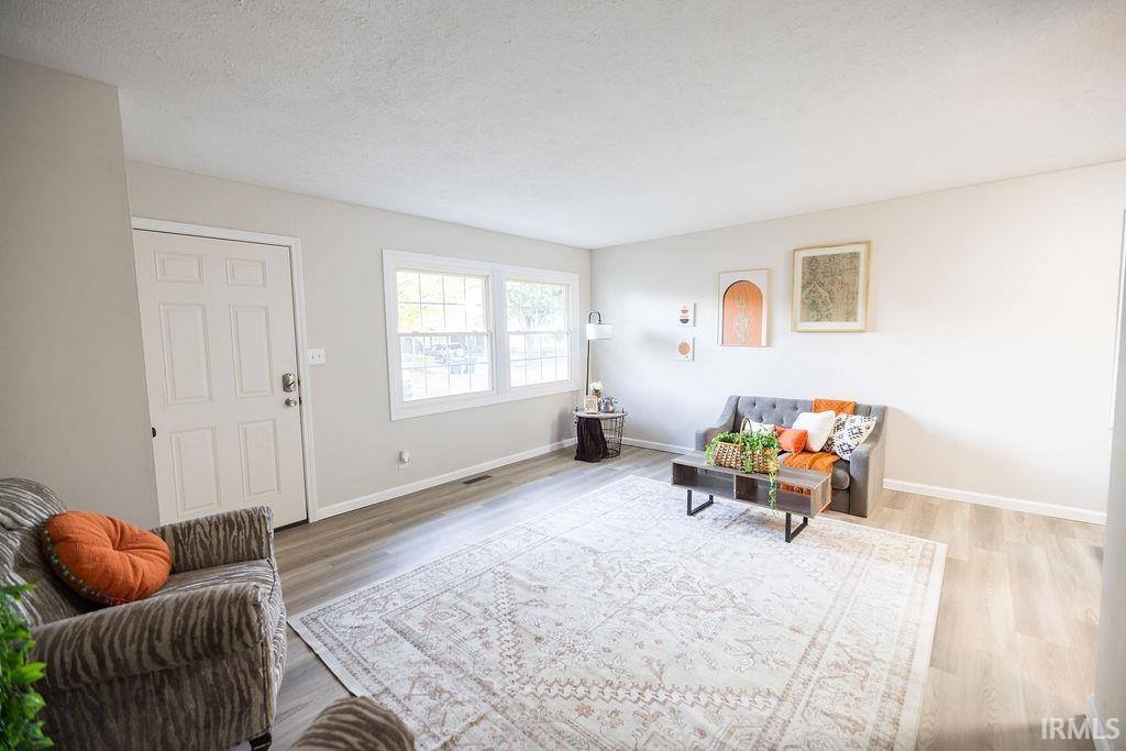 201 N Shellbark Road, Muncie, IN 47304