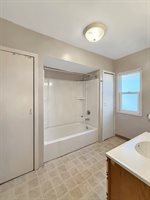 1468 South Float Avenue, Freeport, IL 61032